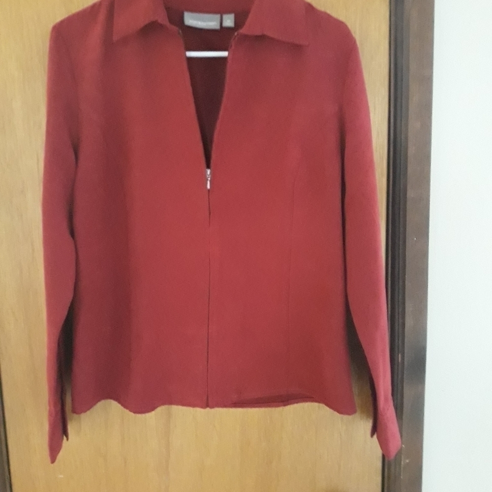 Croft&Barrow zip up thin jacket size medium